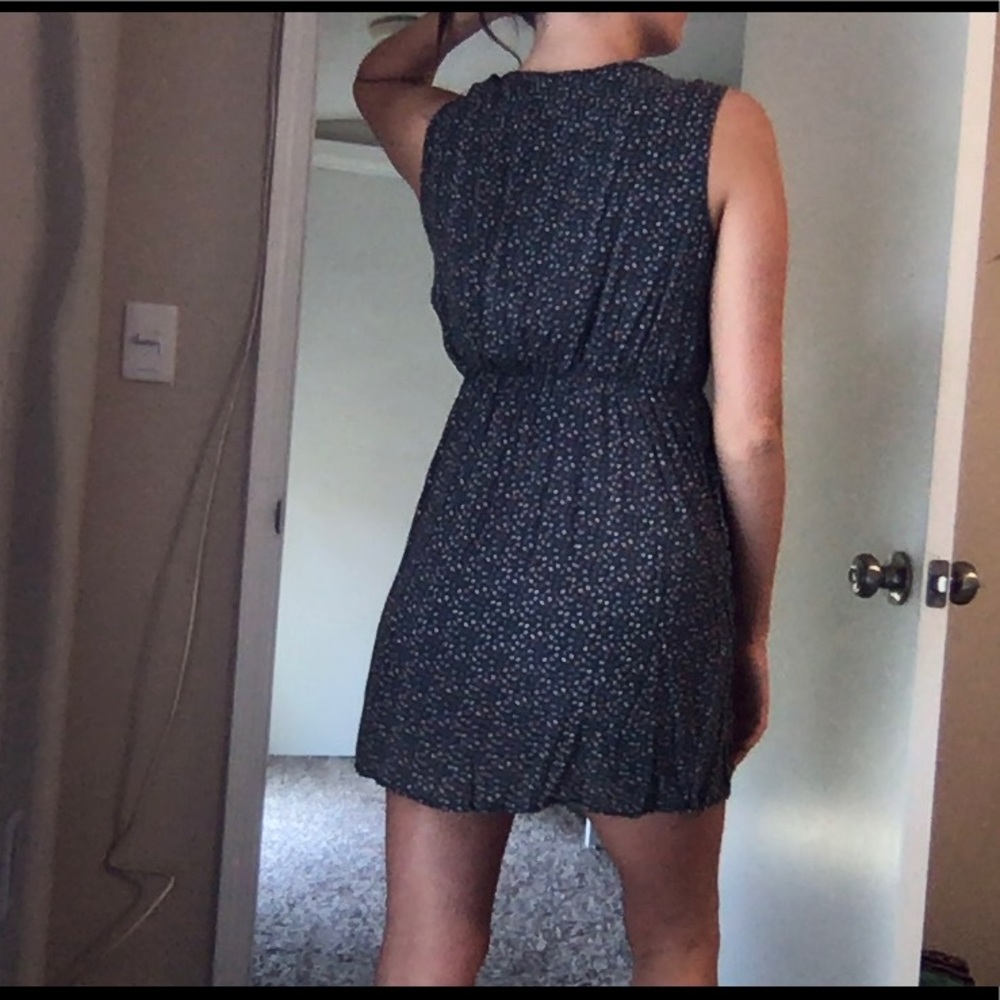 Green Ruffle Floral Dress - Picture 2 of 5
